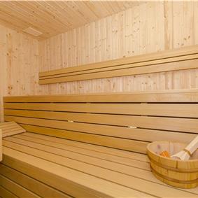 5 bedroom beachfront villa with heated pool near Omis, sleeps 9